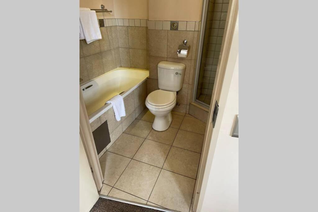 Cool & Easy Flat In The Heart Of Marshalltown Johannesburgo Exterior foto