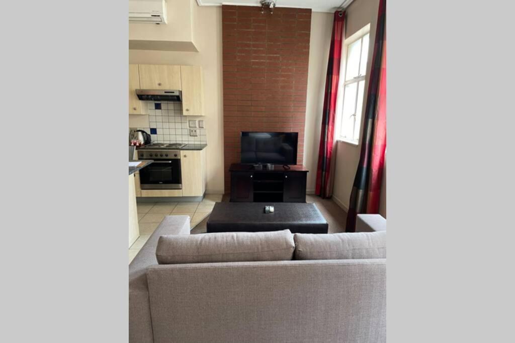 Cool & Easy Flat In The Heart Of Marshalltown Johannesburgo Exterior foto